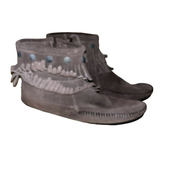 Minnetonka Double Fringe Gray Suede Moccasin Ankle Zip Booties Women 9.5 - Picture 1 of 9